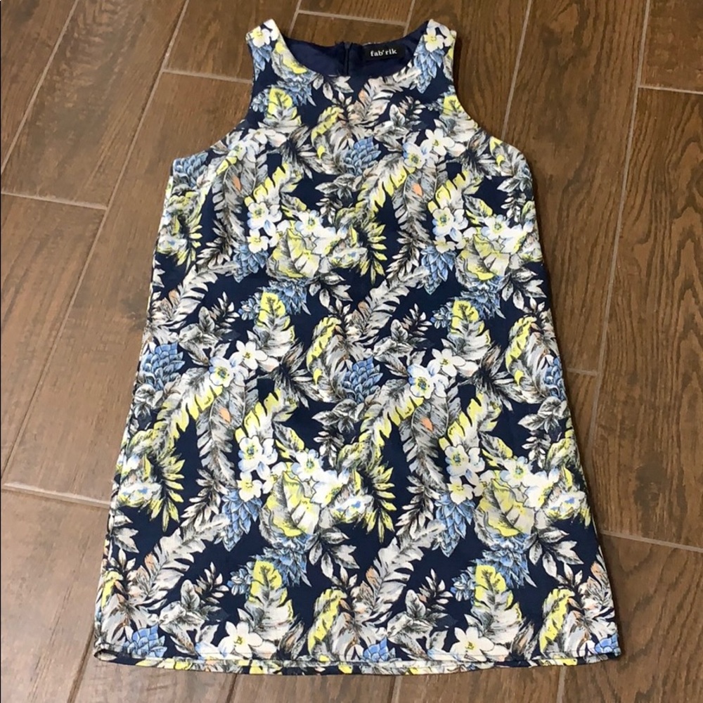 Lightweight flowered dress
